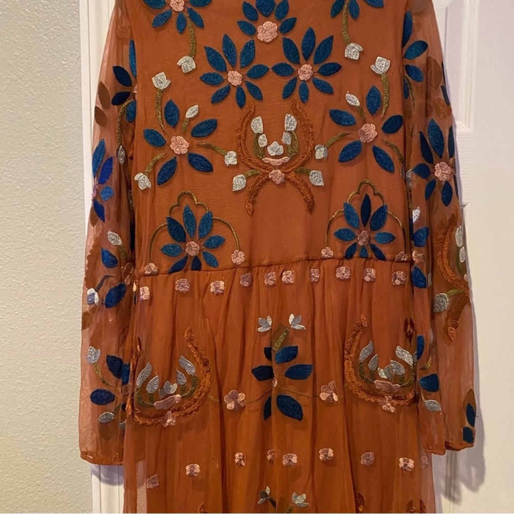 Dress - Picture 2 of 5